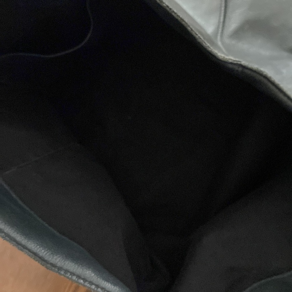⚡️SALE! Velvet by Graham & Spencer Leather Tote in Black - Picture 3 of 6